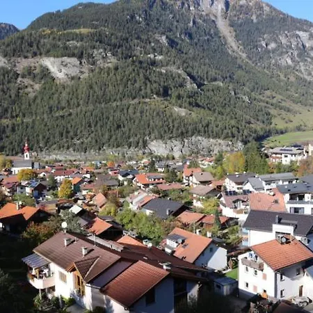 Haus Bambi Bed and Breakfast 3*